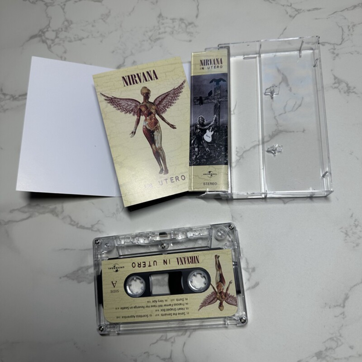 Nirvana in Utero Cassette Tape - đánh giá và giá Audio Music Lyrics