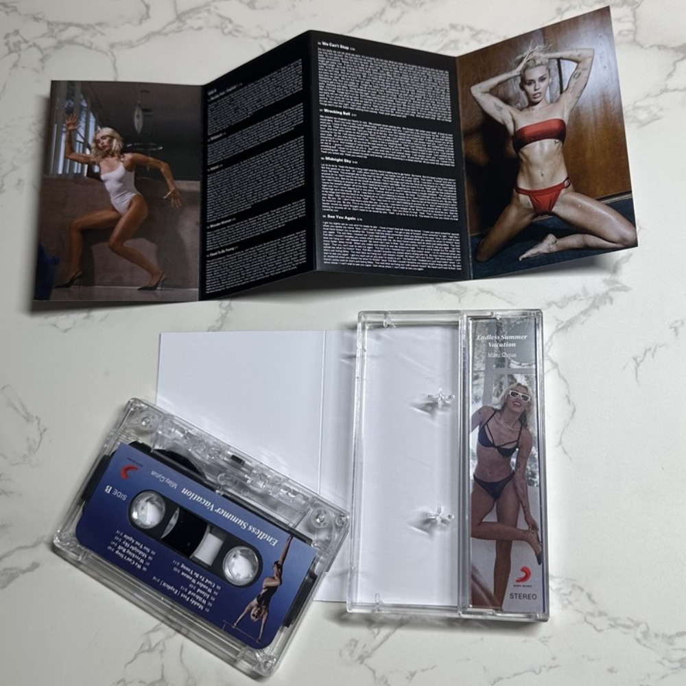 Miley Cyrus Cassette Tape | En - đánh giá và giá Audio Music Of